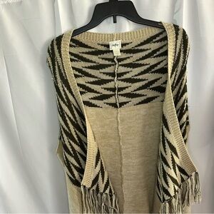 Daytrip Geometric Fringe Sweater Vest - Cream and Brown